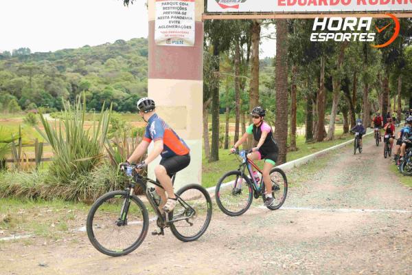 Confira as fotos do 1º Pedal Nossa Senhora das Graças em Piên - Largada