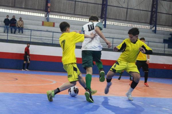 [Tijucas do Sul garante emocionante vitória e avança para a final na Liga Sul de Futsal Sub13]