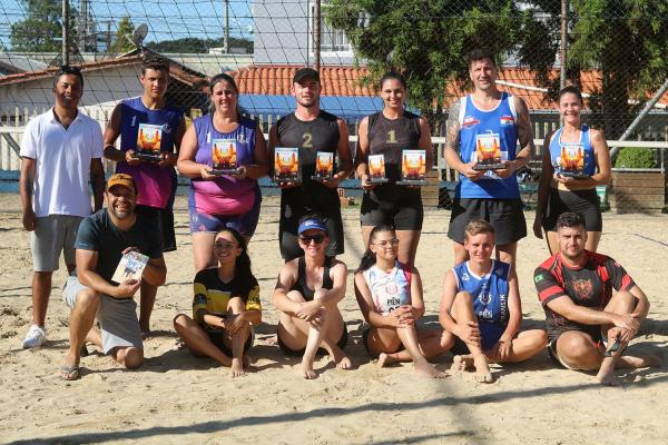 [Tânia e Samuel Conquistam o 1º Lugar no Circuito das Estações Etapa Verão de Vôlei de Praia em Piên]