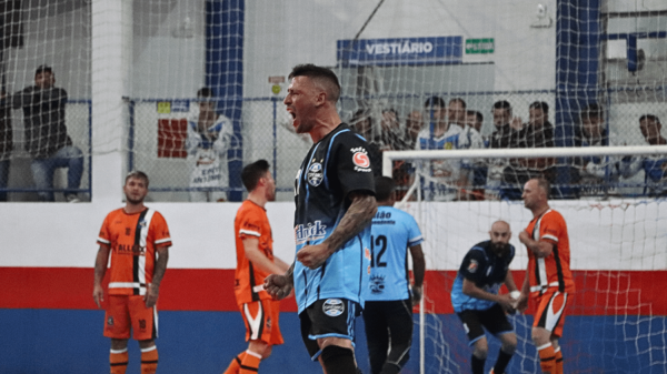 [União Independente e Grêmio empatam em 3x3 e Grêmio vence nos pênaltis na disputa pelo 3º lugar]