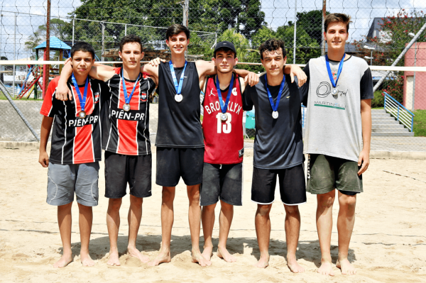 [Título do vôlei de praia ficou para dupla São Bentense]