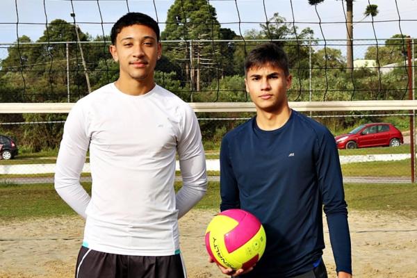 [Vitor e Matheus conquistam o 1º Torneio Teen Real Manduri de Vôlei de Praia]