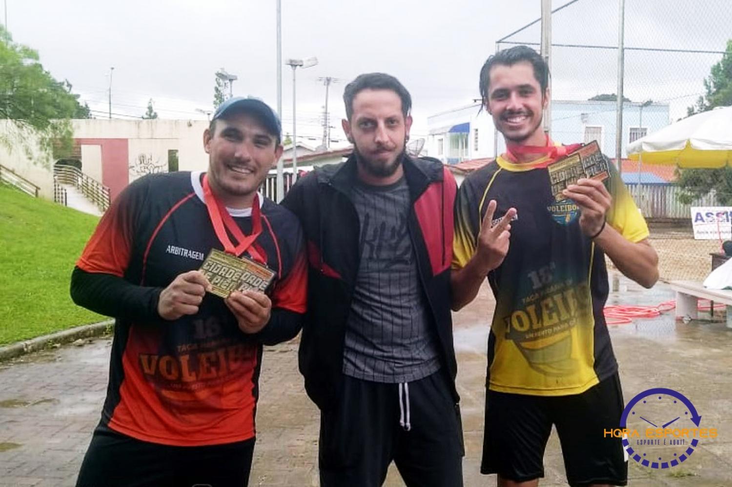 Wellington e Luciano Bi-campeões do vôlei de duplas em Piên